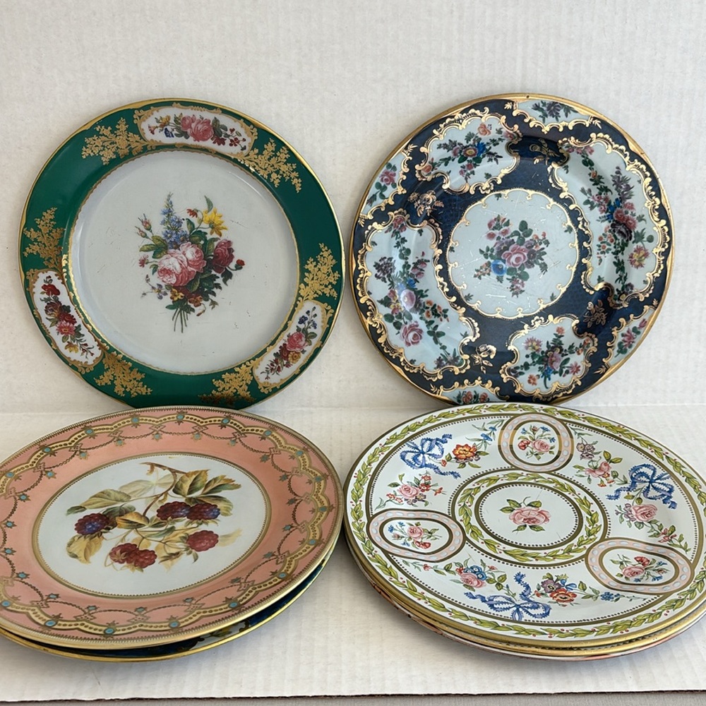 VNTG Staffordshire Tin Plates Set of 10.